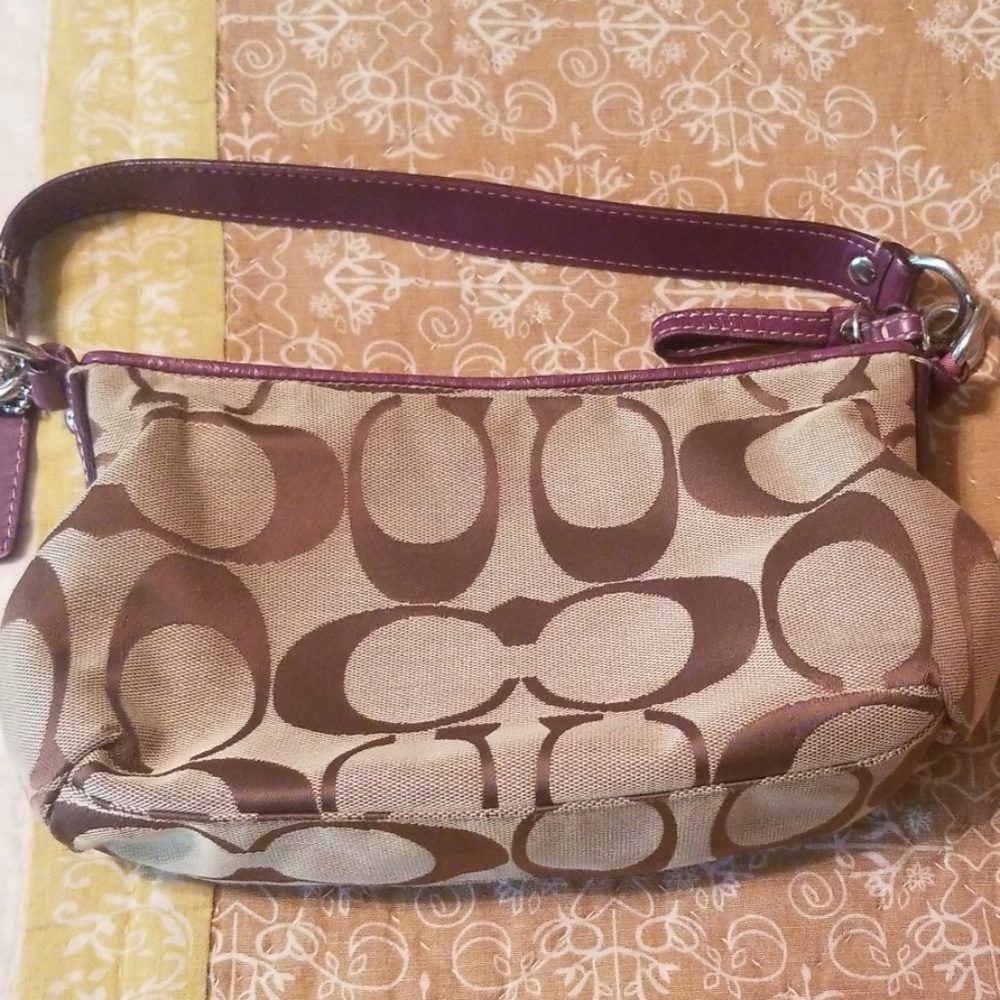 Coach purse - Picture 3 of 8